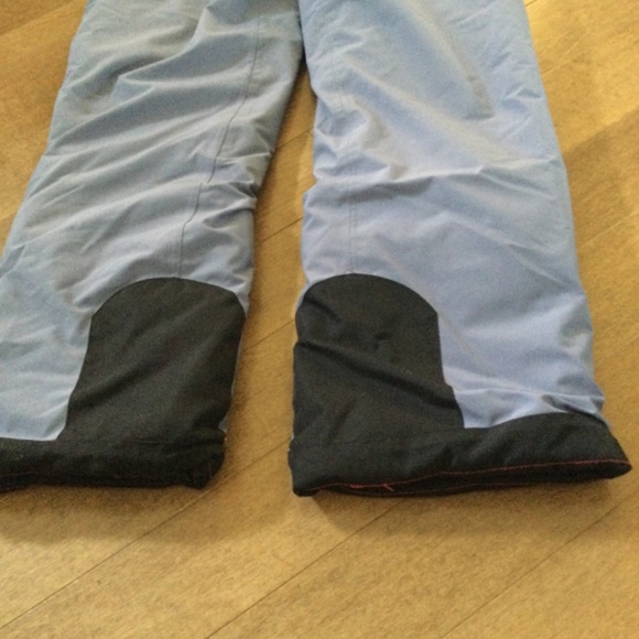 Girls snow pants (under armour) - Picture 2 of 9